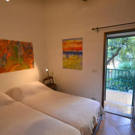 Σπίτι διακοπών Cozy Holiday In Alassio With Terrace