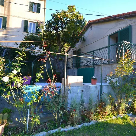 Σπίτι διακοπών Cozy Holiday In Alassio With Terrace *