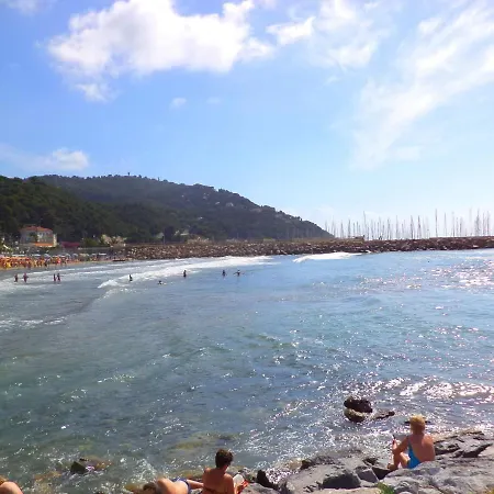 Σπίτι διακοπών Cozy Holiday In Alassio With Terrace *
